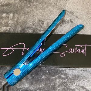 Blue bling flat iron